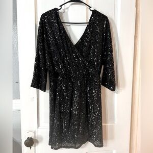 Stunning wrap sequin dress. Women’s Fashion Nova size L. EUC, worn once.